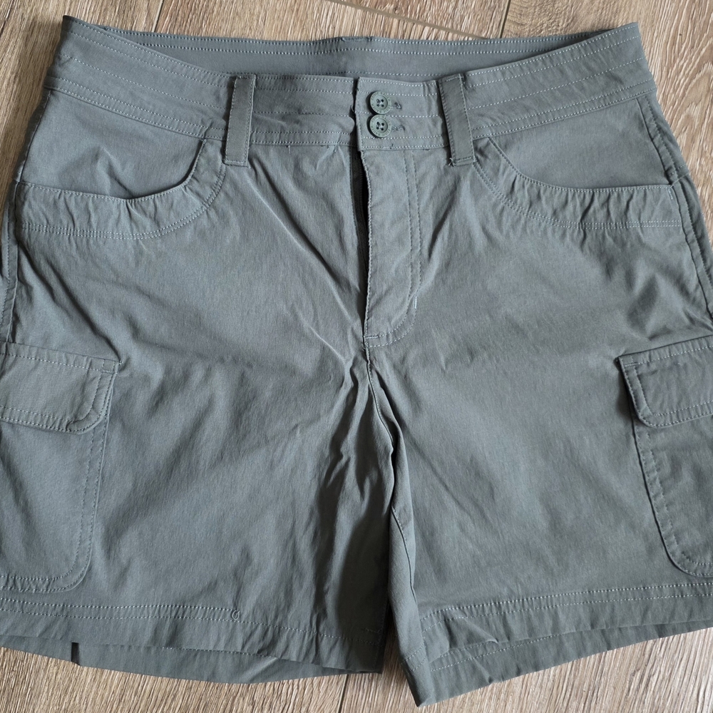 Eddie Bauer Green Cargo Shorts